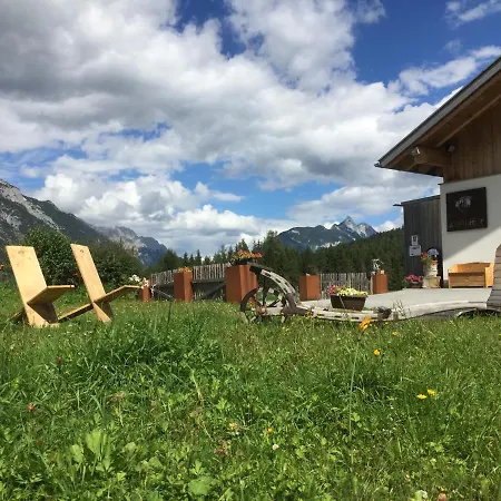 Nyaraló Zottlhof- Dein Urlaubszauber Auf 1.200m Leutasch