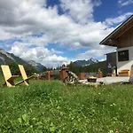 Nyaraló Zottlhof- Dein Urlaubszauber Auf 1.200m Leutasch